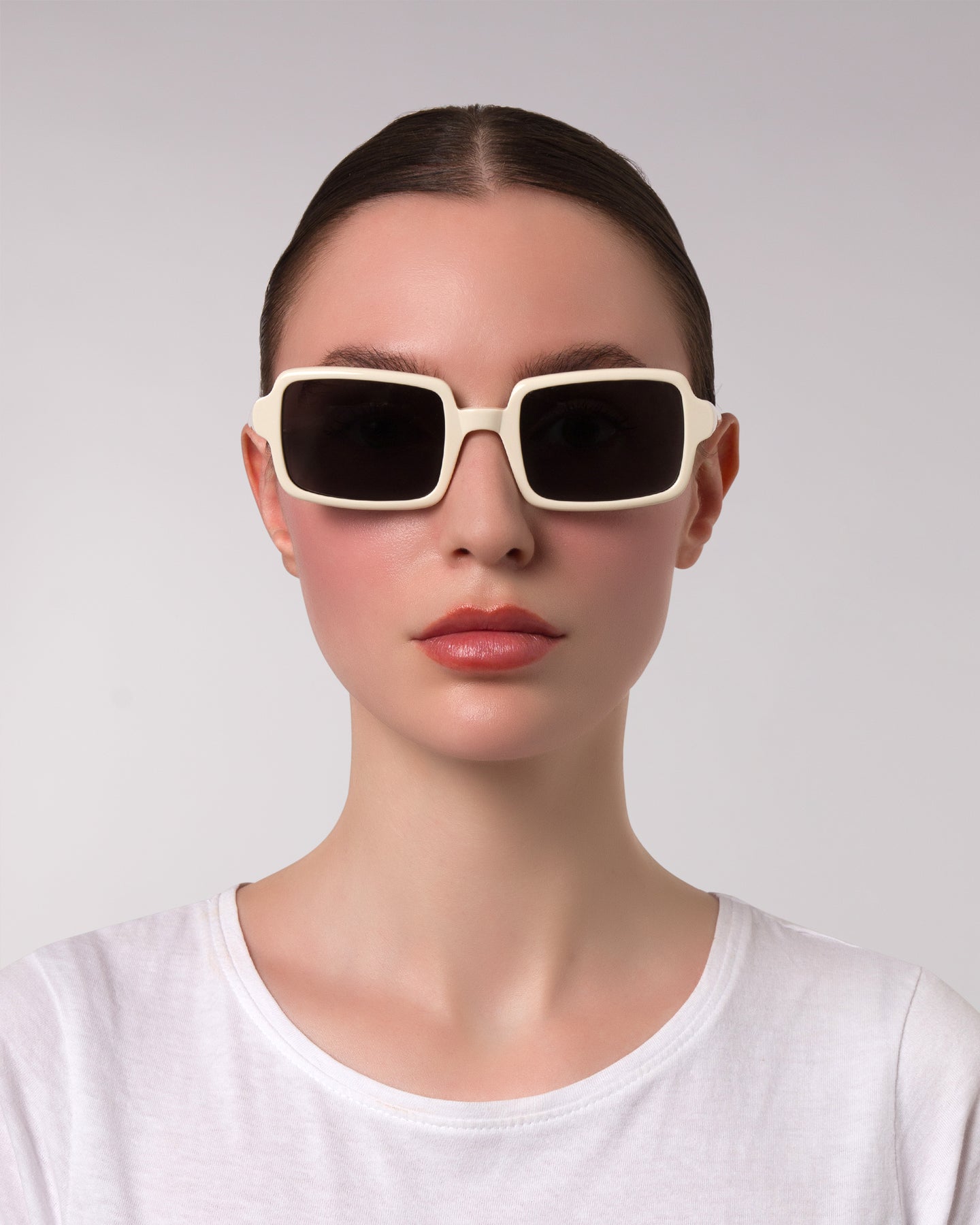 Best Sunglasses for Women – Mia Cream in Black, Available Online in USA, UK, Canada & UAE